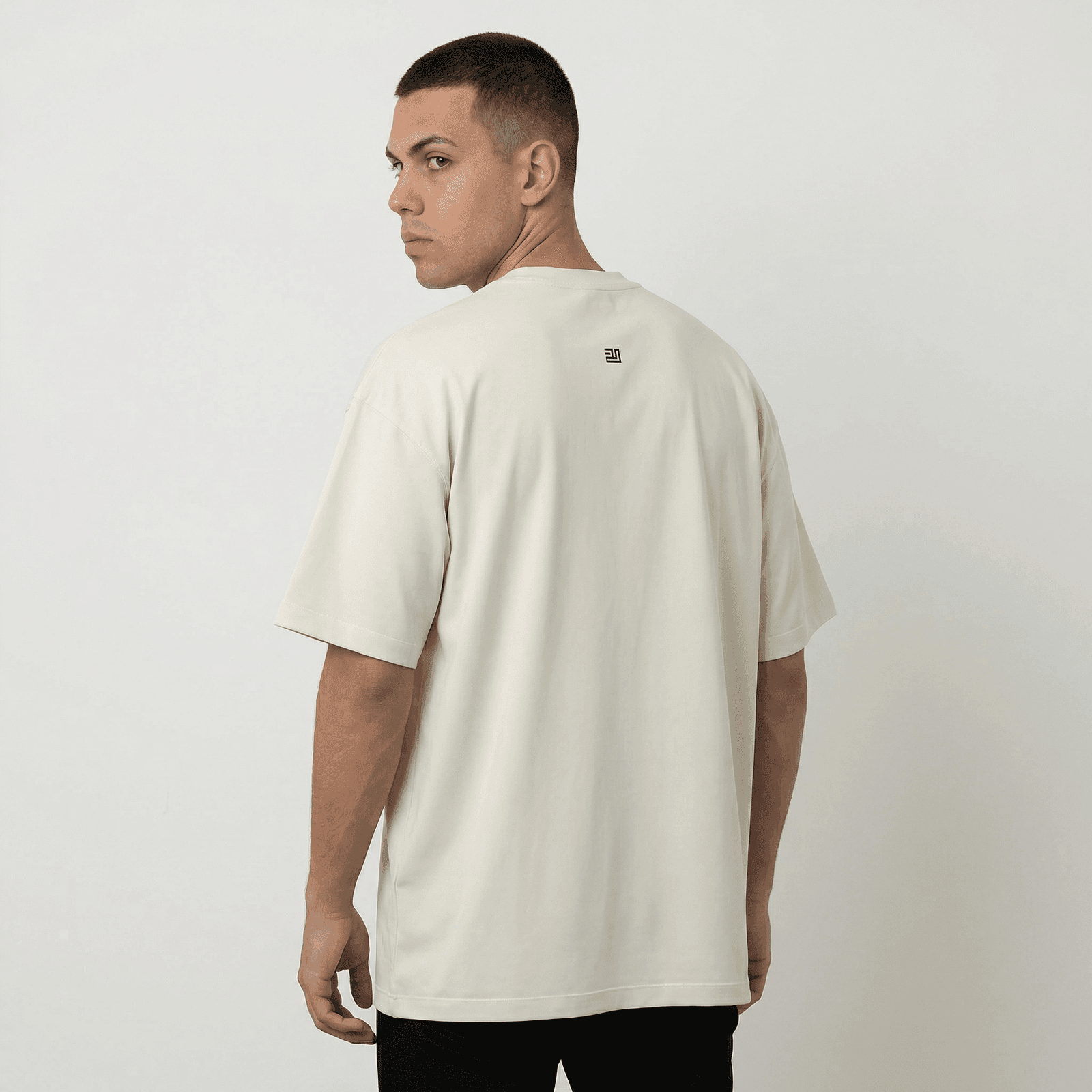 Camiseta Oversize P25 - Marfil